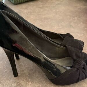 Elegant Black Women's Heels with Bow